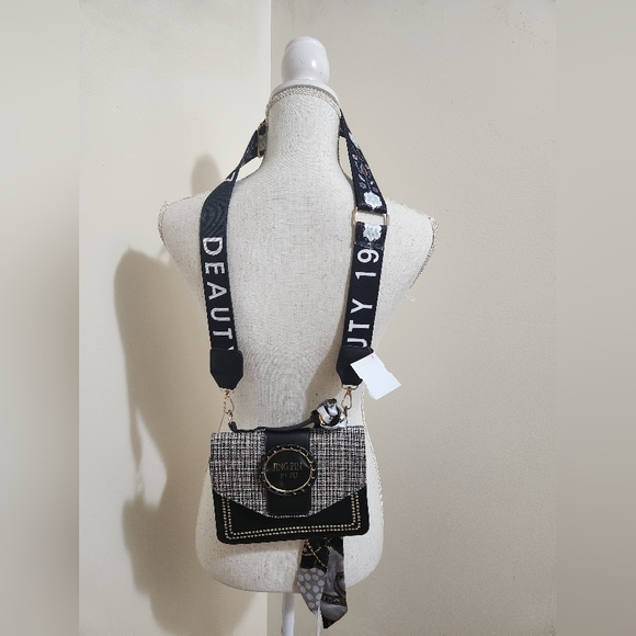 Jing Pin Pi Ju Mixed Media Bag - Picture 2 of 5